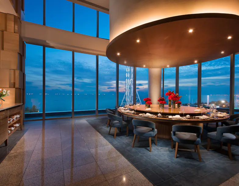 Seaside view dining at China Blue by Jereme Leung